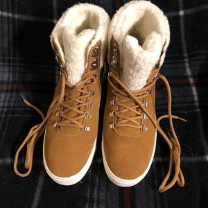 Marc Fisher size 10 Darlen boots. NWB!